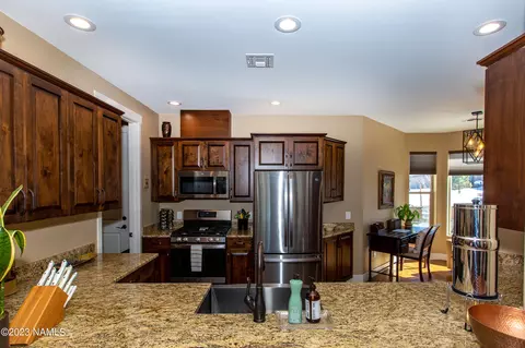 667 Brookline Loop, Williams, AZ 86046 photo 11