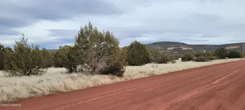 587 Highland St, Williams, AZ 86046 photo 3