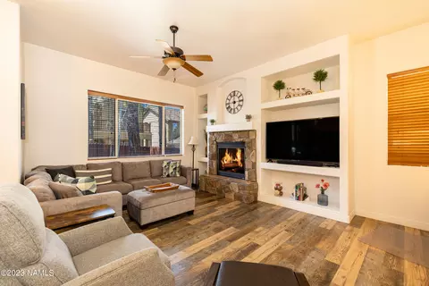1069 E Sterling Ln, Flagstaff, AZ 86005 photo 7
