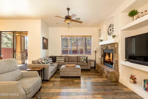 1069 E Sterling Ln, Flagstaff, AZ 86005 photo 8
