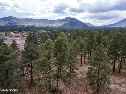 5887 Glenwood Trl, Flagstaff, AZ 86004