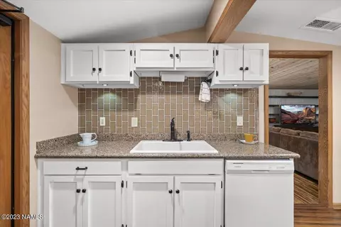3465 NE Rainier Loop, Flagstaff, AZ 86004 photo 11