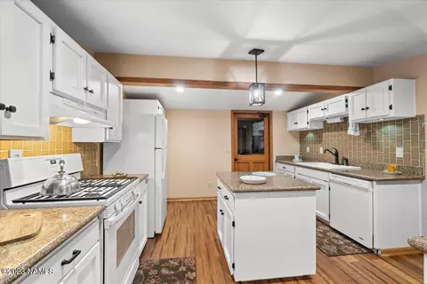3465 NE Rainier Loop, Flagstaff, AZ 86004 photo 9