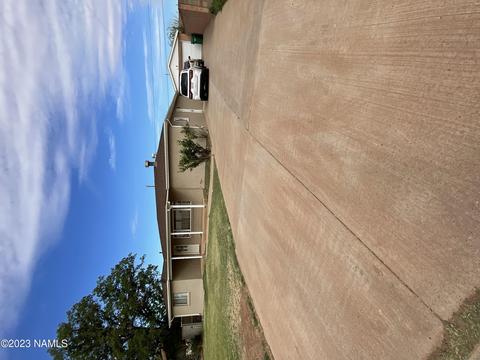 609 N Taylor Ave, Winslow, AZ 86047