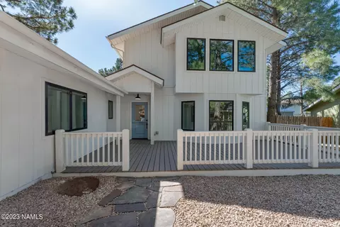 747 E Cherry Ave, Flagstaff, AZ 86001 photo 2