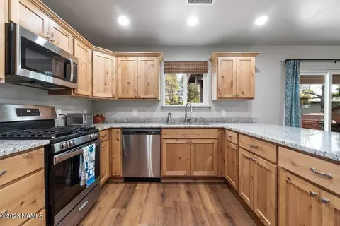 292 Comanche, Flagstaff, AZ 86005 photo 8