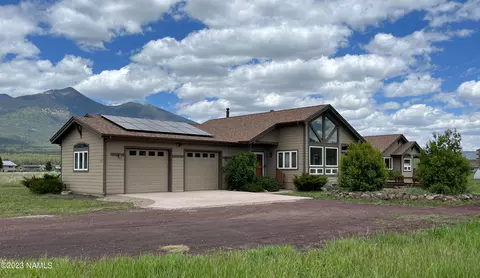 7447 W Haylee Cir, Flagstaff, AZ 86001