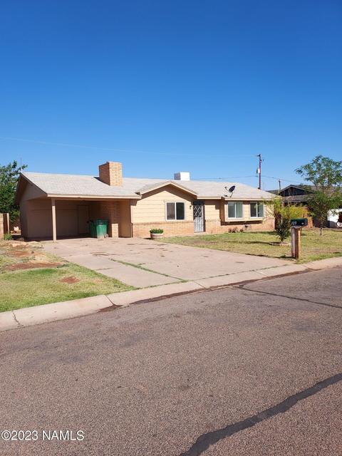 109 Pima Dr, Winslow, AZ 86047