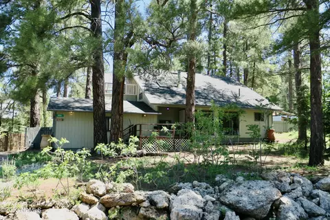 2533 Totacon Ovi Ovi, Flagstaff, AZ 86001