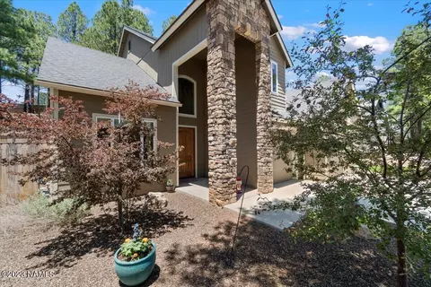 25 E Tranquil Ln, Flagstaff, AZ 86005 photo 2