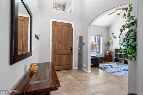 25 E Tranquil Ln, Flagstaff, AZ 86005 photo 3