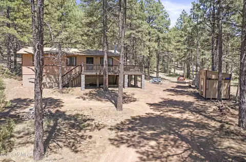 11638 E Park Ln, Parks, AZ 86018