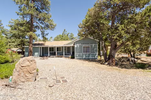 485 E Laguna Pl, Munds Park, AZ 86017