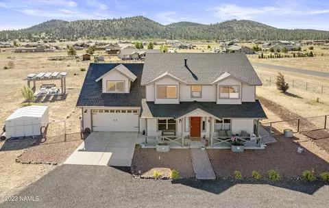 8839 E Neptune Dr, Flagstaff, AZ 86004