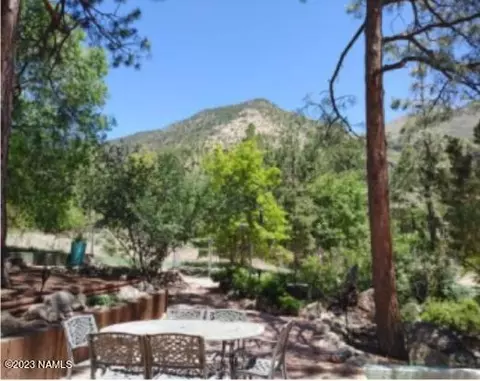 2242 Skyline Dr, Flagstaff, AZ 86004 photo 3