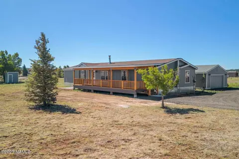 6045 S Arbor Ln, Parks, AZ 86018
