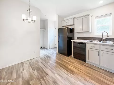 2011 E Fourth Ave, Flagstaff, AZ 86004 photo 4