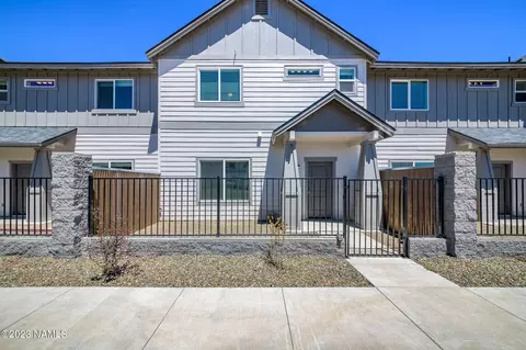 12203 Curtis Ct, Bellemont, AZ 86015