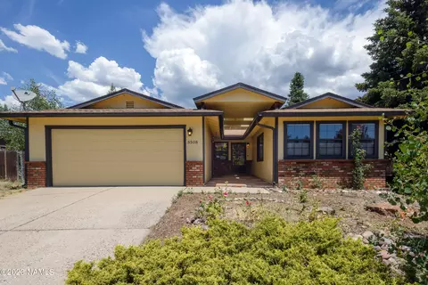 3508 W Mountain Dr, Flagstaff, AZ 86001