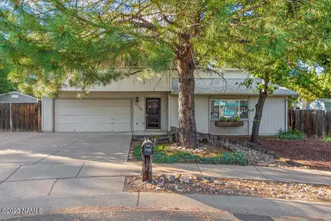 3706 E Finch Ln, Flagstaff, AZ 86004