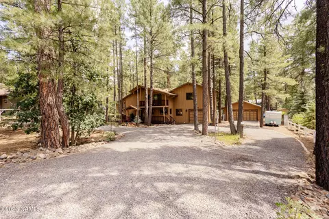 715 E Midway Ln, Munds Park, AZ 86017