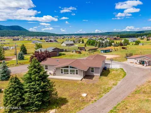 8475 Harmony Ln, Flagstaff, AZ 86001
