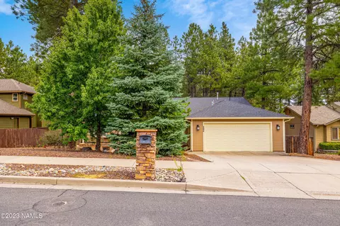 486 E Twelve Oaks Dr, Flagstaff, AZ 86001