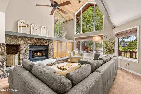 1006 N Lakepoint Way, Flagstaff, AZ 86004