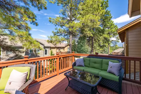 1077 E Sterling Ln, Flagstaff, AZ 86005