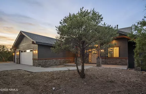 8698 Tall Tales Ranch Rd, Flagstaff, AZ 86004