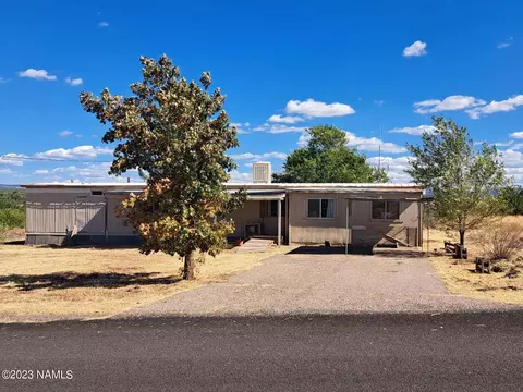 47081 N Third St, Ash Fork, AZ 86320
