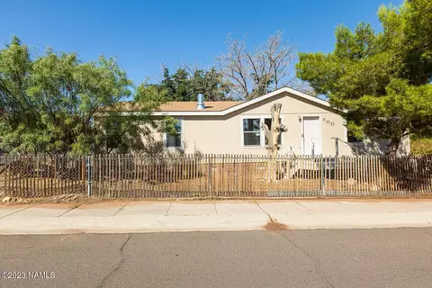900 Red Rock St, Page, AZ 86040