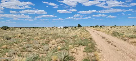 854 E Floye Rd, Williams, AZ 86046 photo 4