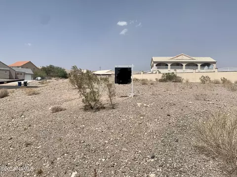 3543 Sunriver Ct, Bullhead, AZ 86429
