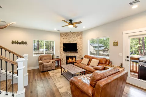 879 Onieda, Flagstaff, AZ 86005 photo 4