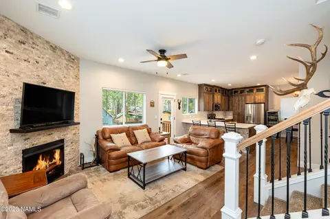 879 Onieda, Flagstaff, AZ 86005 photo 2