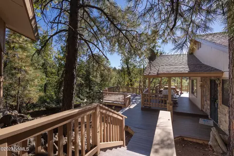 1325 E Cougar St, Munds Park, AZ 86017