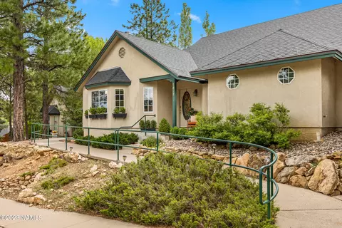 1078 N Sky View St, Flagstaff, AZ 86004