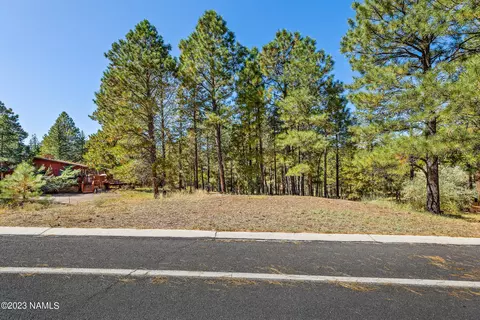 5100 N Country Club Dr #44, Flagstaff, AZ 86004