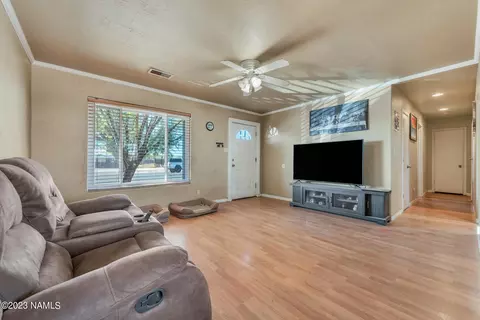 612 N Cottonwood Ave, Winslow, AZ 86047