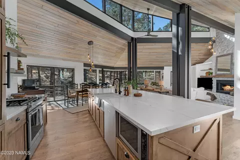 2759 Bear Howard, Flagstaff, AZ 86005