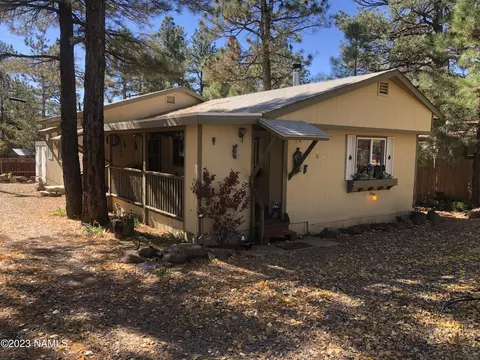 385 E Oak Dr, Munds Park, AZ 86017