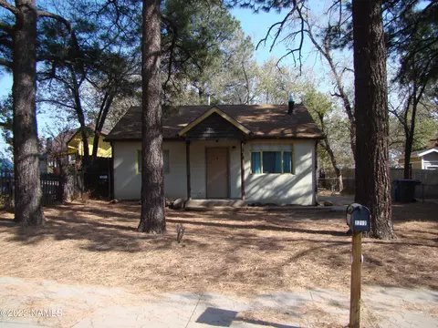 2212 N West St, Flagstaff, AZ 86004