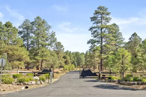 1463 Buckhorn Loop, Flagstaff, AZ 86001
