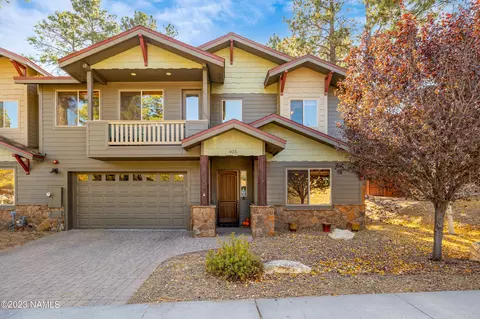 425 E Woodland Dr, Flagstaff, AZ 86001