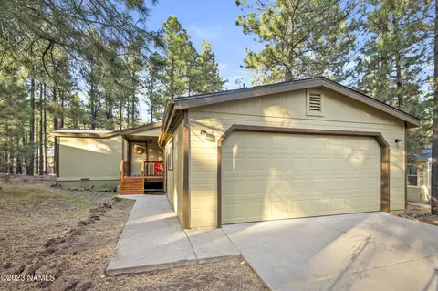 2066 Adirondack Ave, Flagstaff, AZ 86001