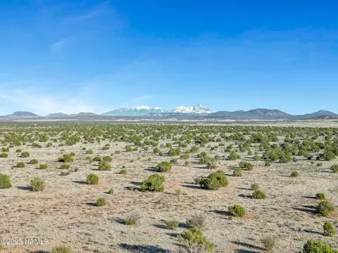 2489 E Mesa Rd, Williams, AZ 86046 photo 2