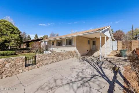 402 E Mohawk Dr, Flagstaff, AZ 86005 photo 3