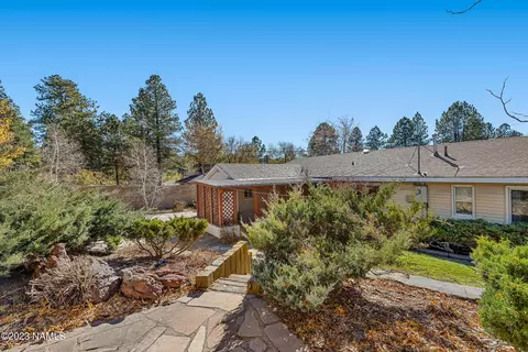 402 E Mohawk Dr, Flagstaff, AZ 86005 photo 23