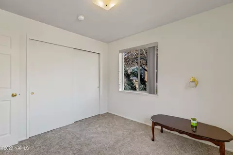 402 E Mohawk Dr, Flagstaff, AZ 86005 photo 13